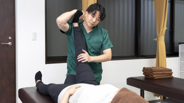 太もも裏のストレッチ 太もも裏のストレッチ ハムストリングス~膝窩ストレッチ