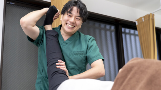 太もも裏のストレッチ 太もも裏のストレッチ ハムストリングス~膝窩ストレッチ