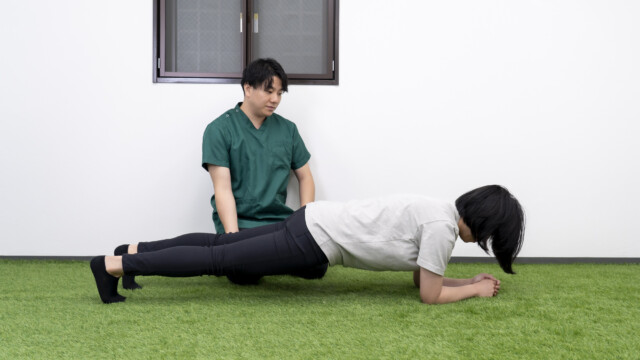 プランク 体幹トレーニング