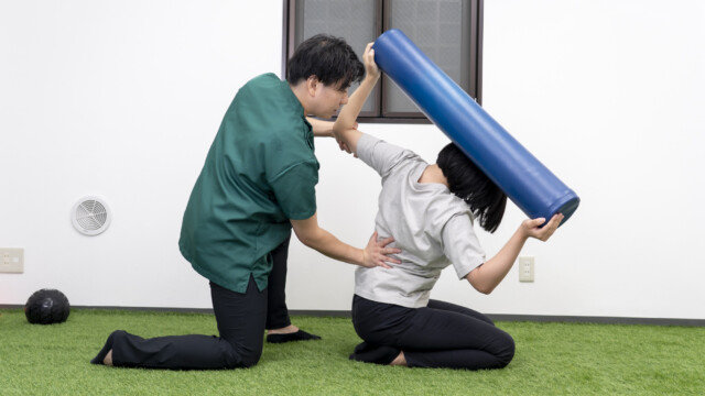 胸椎進展位＋体幹回旋＋側屈 体幹トレーニング